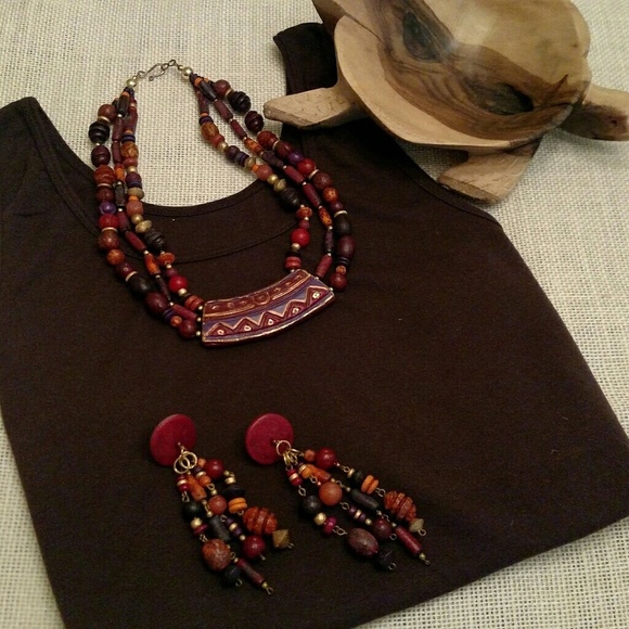 Bohemian Wood Beaded Brown Red And Black Long Chunky Necklace OS - Picture 3 of 3